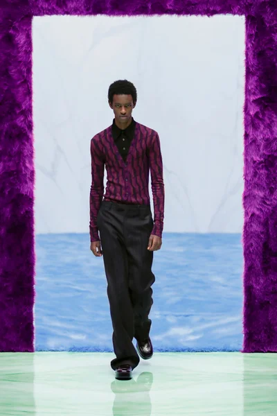 Look 13